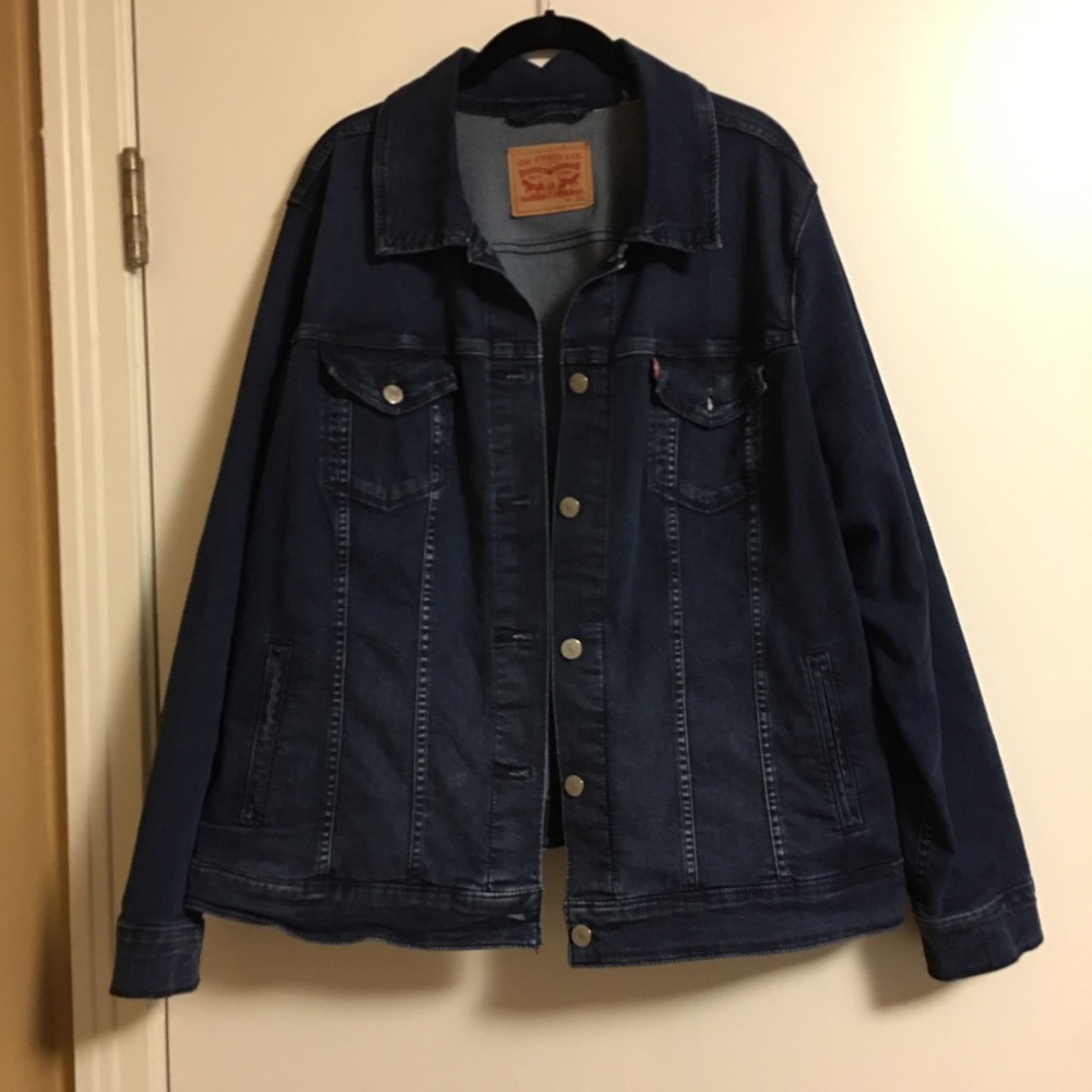 Levi’s size 3x denim jacket.